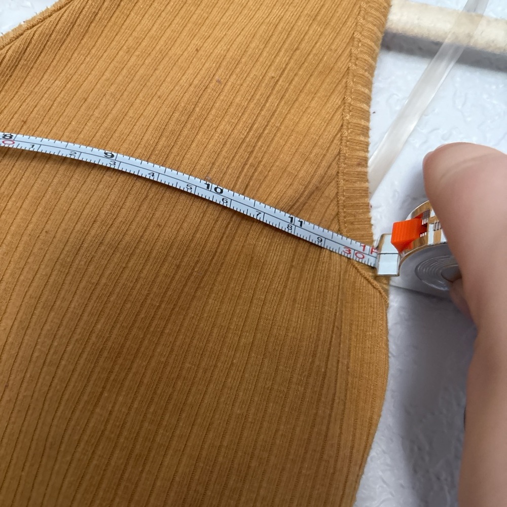 Bozzolo Golden Button-Front Ribbed Tank Top - Picture 5 of 6